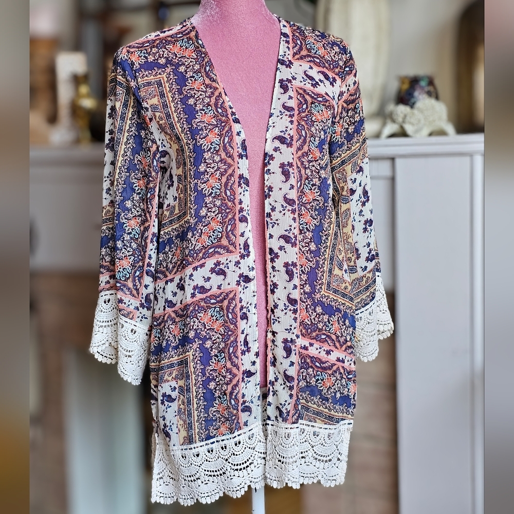 Rewind sheer Kimono. Size small.